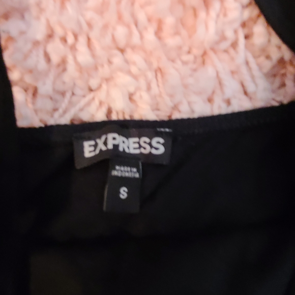Beautiful Black Flowered Blouse by Express. - Picture 5 of 5